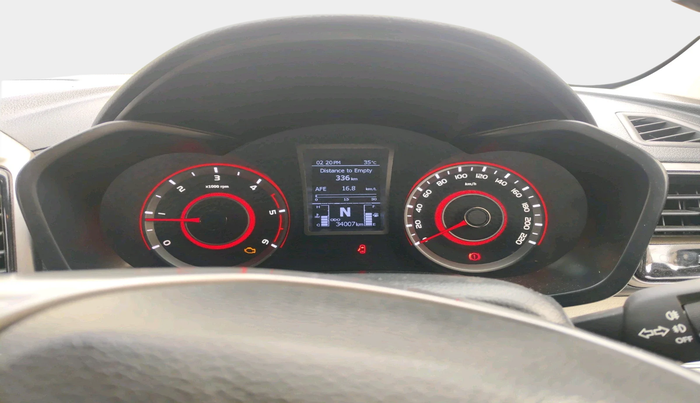 2023 Mahindra XUV300 W8 1.5 DIESEL AMT, Diesel, Automatic, 34,007 km, interior