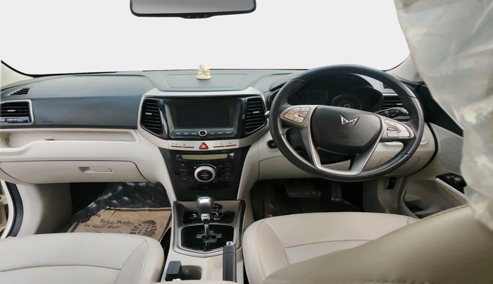 2023 Mahindra XUV300 W8 1.5 DIESEL AMT, Diesel, Automatic, 34,007 km, interior