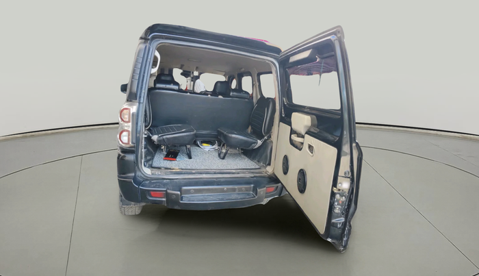 2016 Mahindra Scorpio S10, Diesel, Manual, 91,983 km, exterior