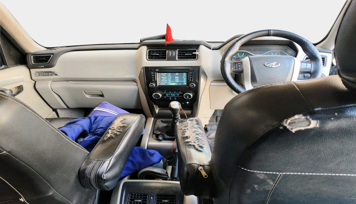 2016 Mahindra Scorpio S10, Diesel, Manual, 91,983 km, interior