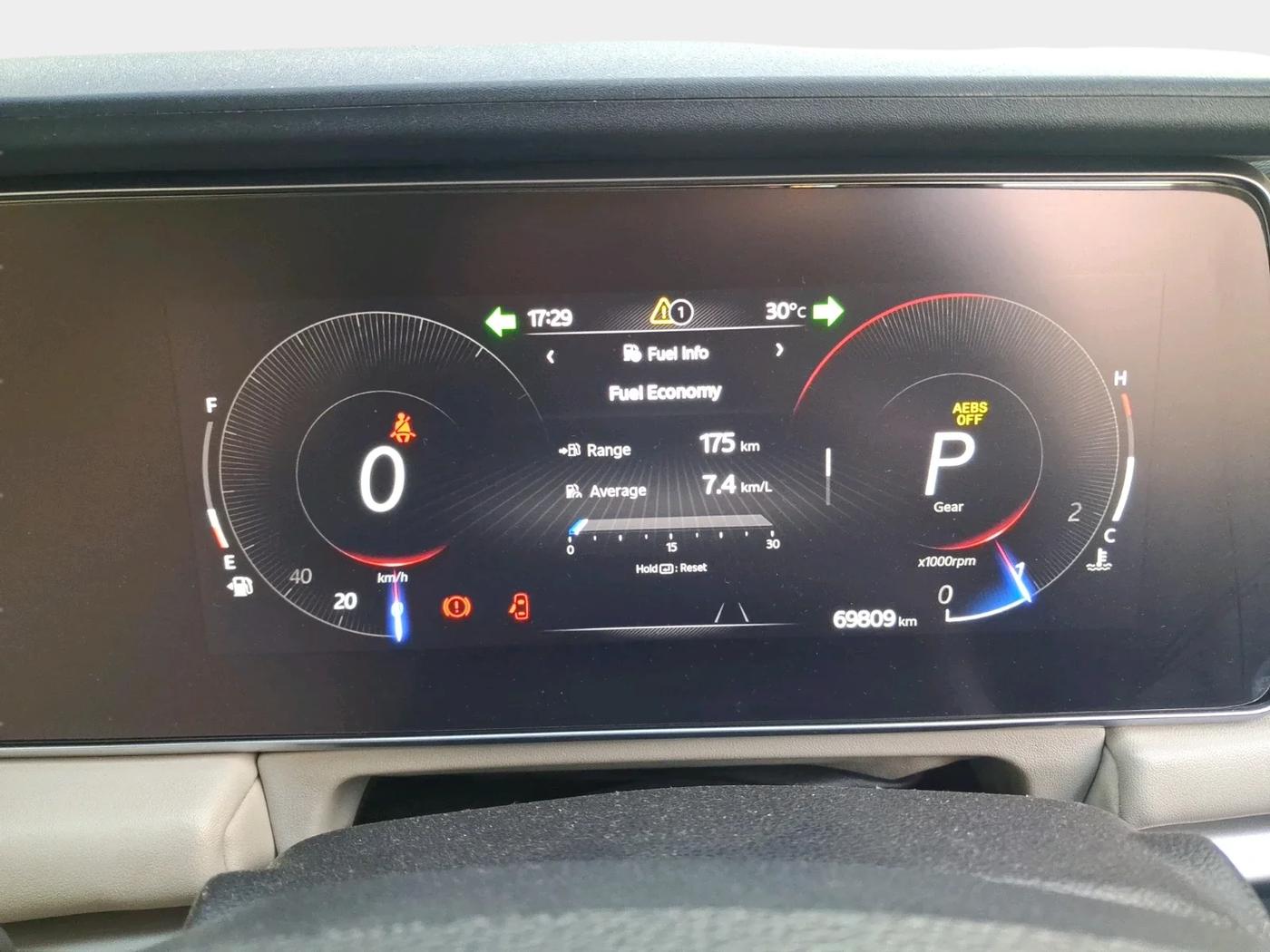 2023 Mahindra XUV700 AX 7 LUXURY D AT 7 STR, Diesel, Automatic, 69,809 km, interior