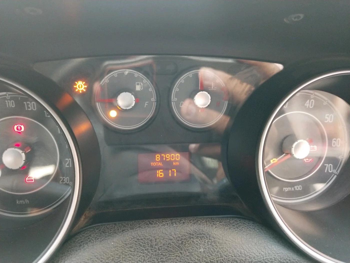 2014 Fiat Punto EVO ACTIVE 1.2, CNG, Manual, 87,900 km, interior