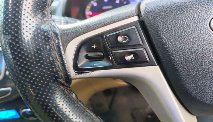 2011 Hyundai Verna FLUIDIC 1.6 CRDI EX, Diesel, Manual, 2,20,020 km, interior