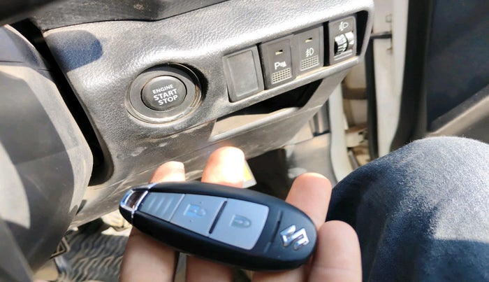 2016 Maruti S Cross ALPHA 1.3, Diesel, Manual, 1,45,013 km, interior