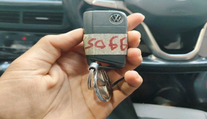 2022 Volkswagen TAIGUN TOPLINE 1.0 TSI AT, Petrol, Automatic, 1,34,916 km, interior