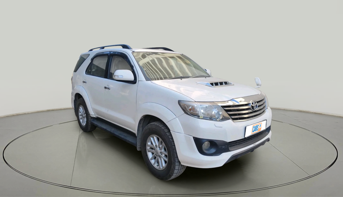 2014 Toyota Fortuner 3.0 4X2 MT, Diesel, Manual, 2,21,629 km, exterior