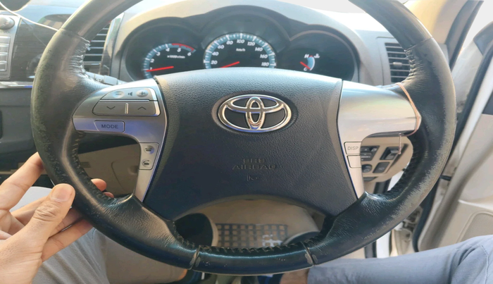 2014 Toyota Fortuner 3.0 4X2 MT, Diesel, Manual, 2,21,629 km, interior