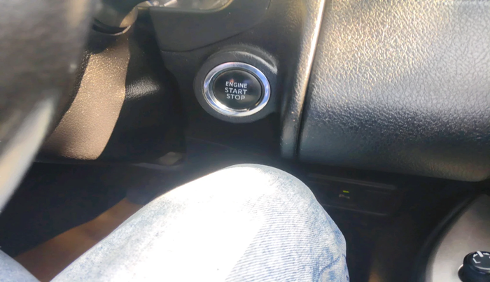 2016 Toyota Innova Crysta 2.4 VX 8 STR, Diesel, Manual, 1,07,235 km, interior