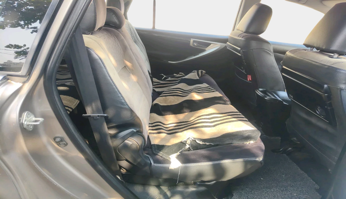 2016 Toyota Innova Crysta 2.4 VX 8 STR, Diesel, Manual, 1,07,235 km, interior