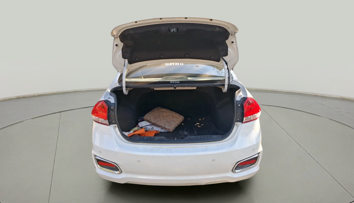 2023 Maruti Ciaz ALPHA  AT 1.5 SHVS PETROL, Petrol, Automatic, 1,14,388 km, exterior