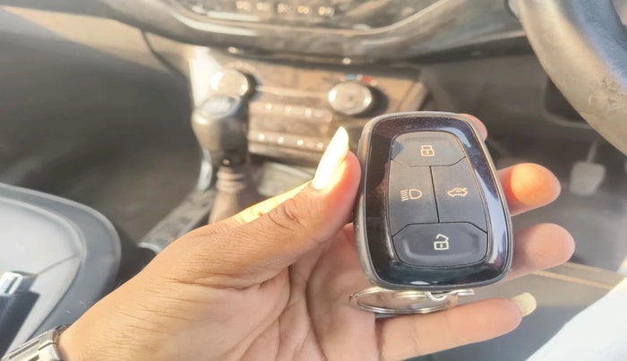 2022 Tata NEXON XZ PLUS PETROL DARK EDITION, Petrol, Manual, 42,186 km, interior