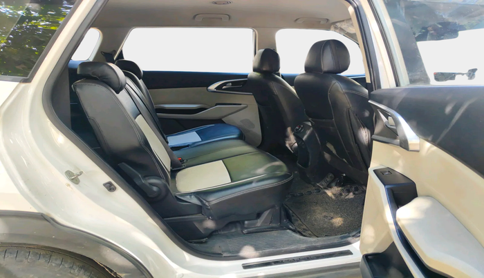 2023 KIA CARENS PRESTIGE 1.5 DIESEL IMT 7 STR, Diesel, Manual, 1,22,120 km, interior