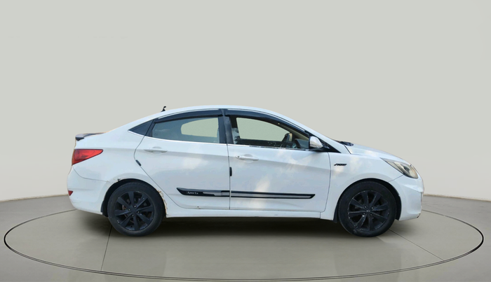 2011 Hyundai Verna FLUIDIC 1.6 CRDI, Diesel, Manual, 1,61,084 km, exterior