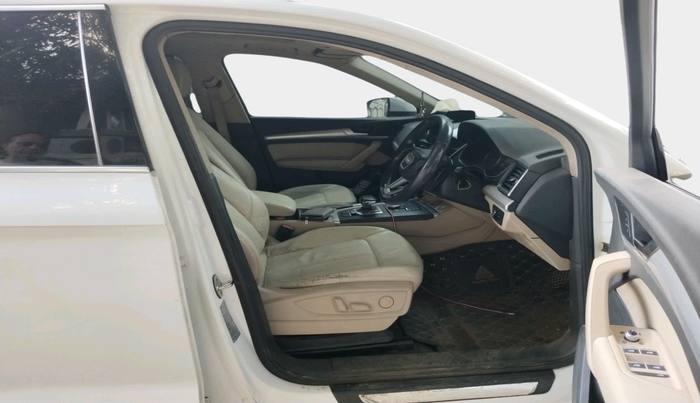 2018 Audi Q5 35 TDI PREMIUM PLUS, Diesel, Automatic, 1,09,806 km, interior