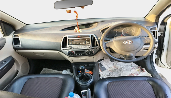 2013 Hyundai i20 MAGNA 1.2, Petrol, Manual, 1,38,431 km, interior