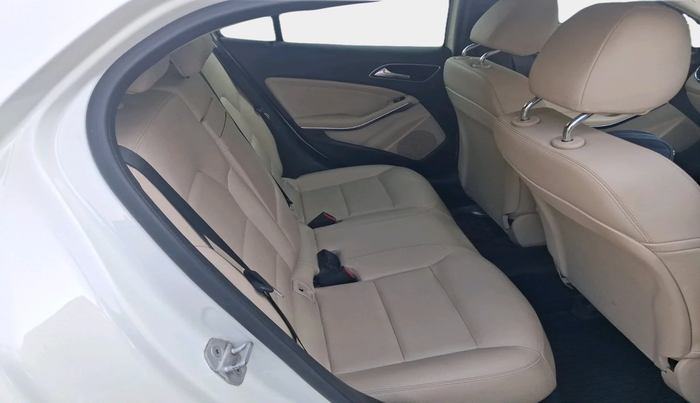 2017 Mercedes Benz GLA Class 220D 4MATIC, Diesel, Automatic, 72,001 km, interior