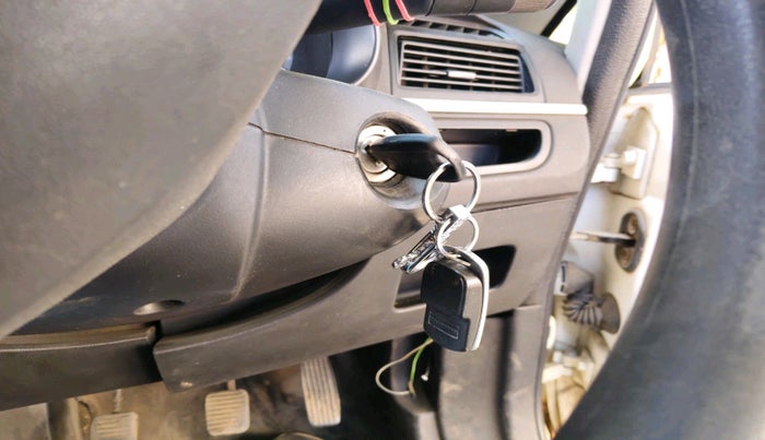 2014 Fiat Grand Punto ACTIVE 1.3, Diesel, Manual, 1,70,298 km, interior