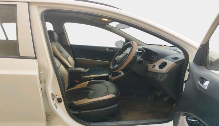 2015 Hyundai Grand i10 SPORTZ 1.2 KAPPA VTVT, Petrol, Manual, 65,763 km, interior