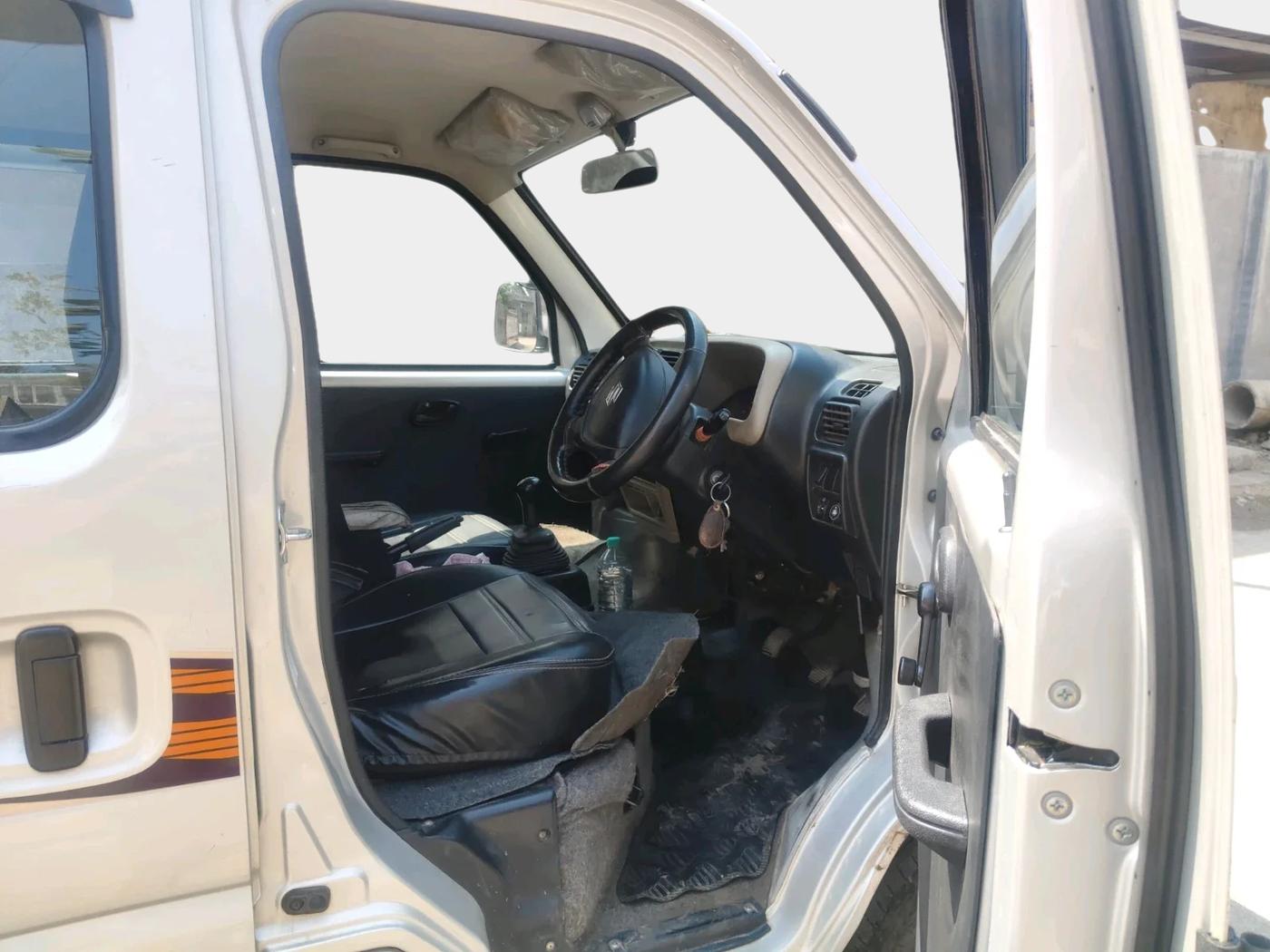 2022 Maruti Eeco 5 STR AC (O), CNG, Manual, 78,979 km, interior
