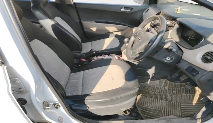 2016 Hyundai Grand i10 SPORTZ 1.2 KAPPA VTVT, Petrol, Manual, 65,522 km, interior