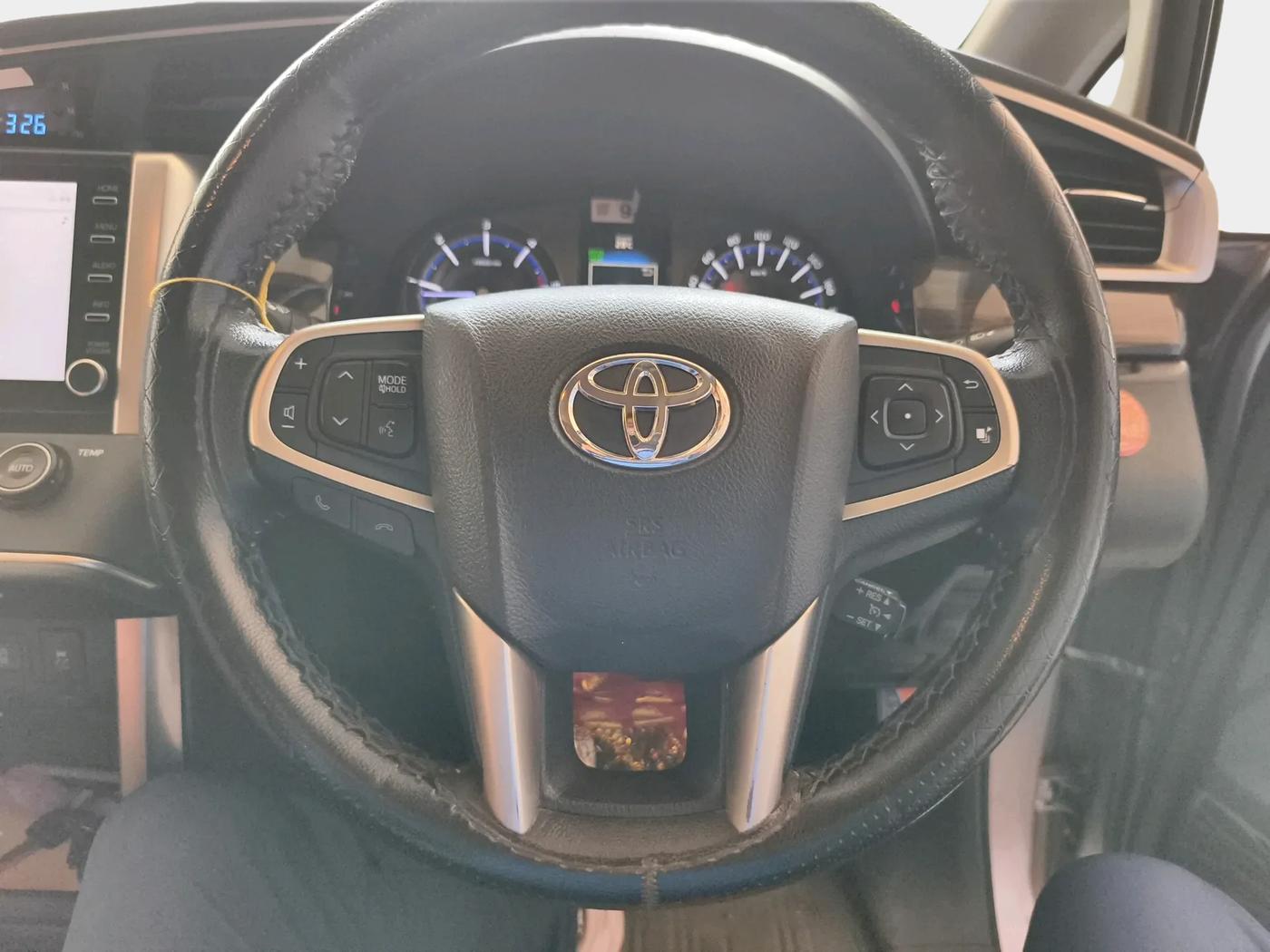 2022 Toyota Innova Crysta 2.4 VX 8 STR, Diesel, Manual, 66,379 km, interior