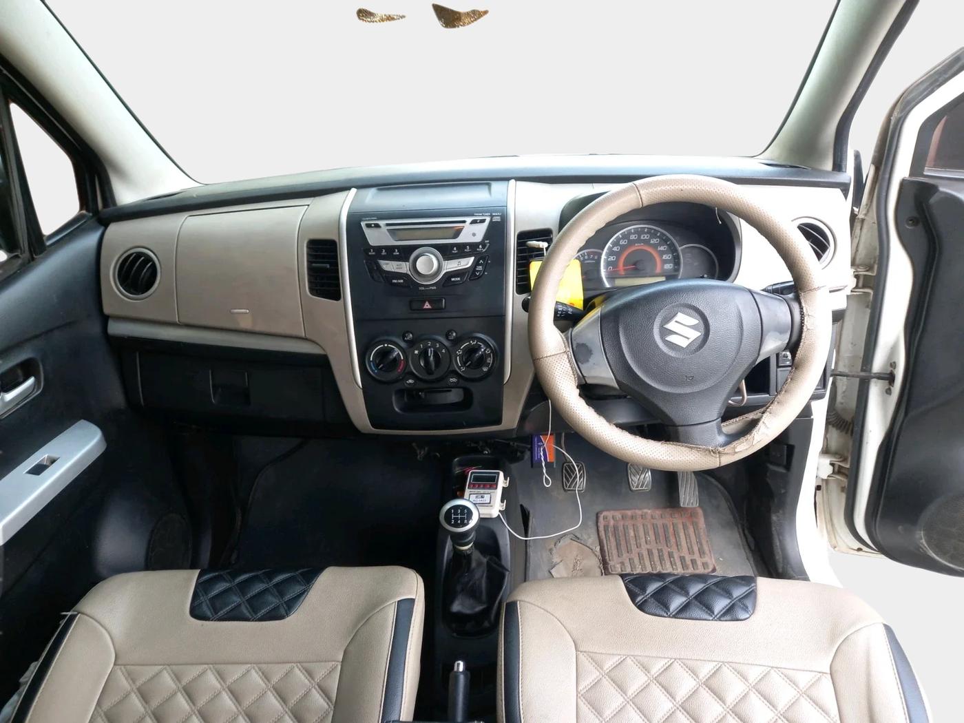 2016 Maruti Wagon R 1.0 VXI, CNG, Manual, 1,18,236 km, interior