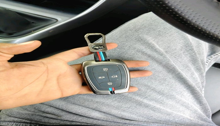 2022 Tata ALTROZ XZ PETROL, Petrol, Manual, 64,234 km, interior