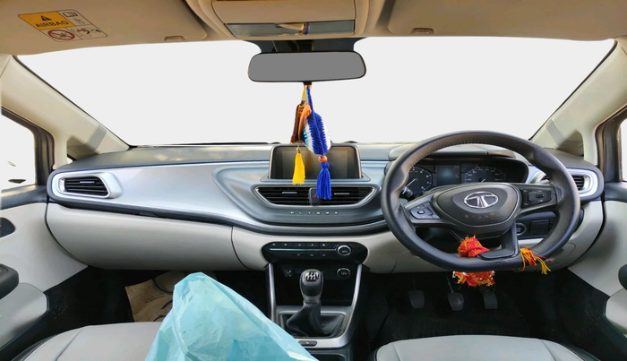 2022 Tata ALTROZ XZ PETROL, Petrol, Manual, 64,234 km, interior