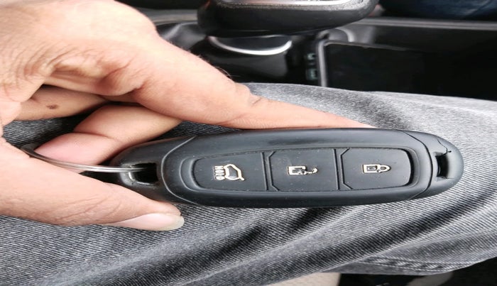 2018 Hyundai Verna 1.6 VTVT SX O, Petrol, Manual, 1,33,069 km, interior