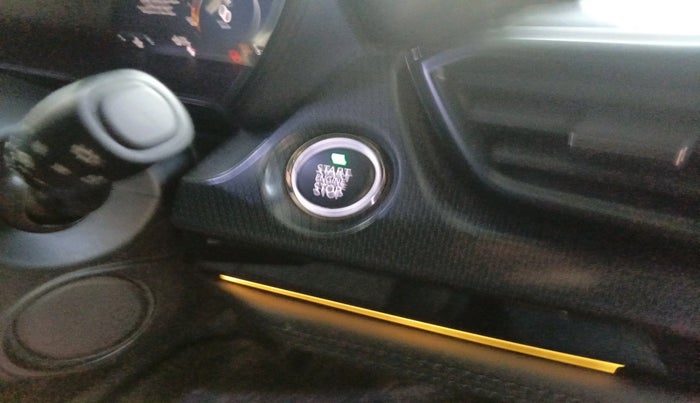 2024 Tata Harrier ADVENTURE PLUS DARK EDITION AT, Diesel, Automatic, 53,565 km, interior