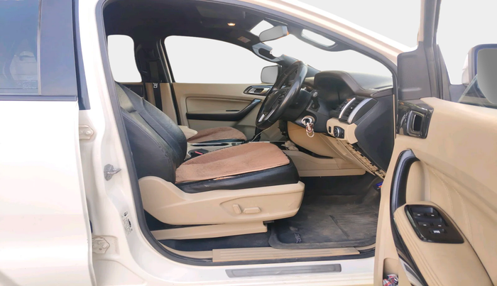 2018 Ford Endeavour TITANIUM 3.2 4X4 AT, Diesel, Automatic, 1,02,939 km, interior