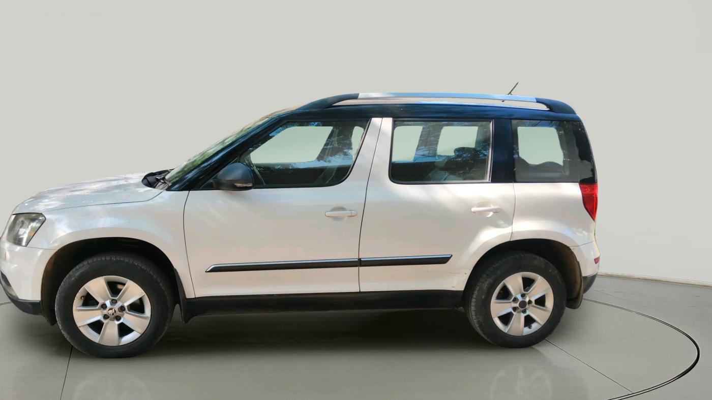 2014 Skoda Yeti ELEGANCE 4 X 2, Diesel, Manual, 2,26,860 km, exterior
