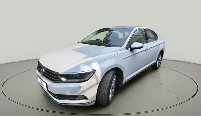2018 Volkswagen Passat HIGHLINE DSG, Diesel, Automatic, 1,33,051 km, exterior
