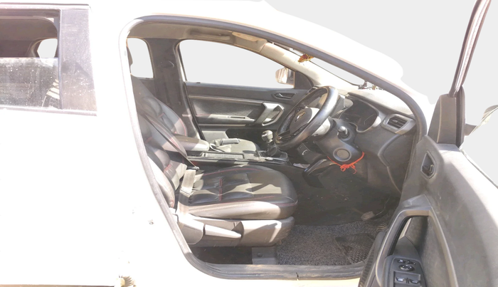 2022 Renault Kiger RXZ MT, Petrol, Manual, 66,134 km, interior