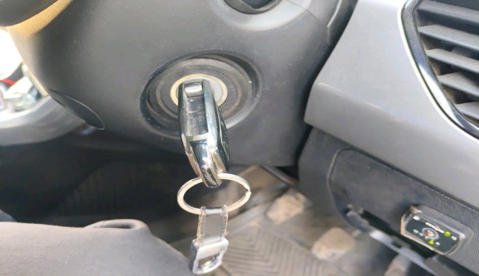 2020 Tata NEXON XM PETROL, Petrol, Manual, 61,217 km, interior