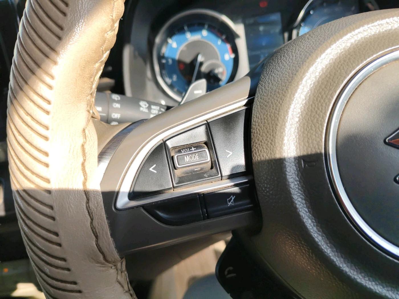 2022 Maruti Ertiga ZXI+ AT SHVS, CNG, Automatic, 57,600 km, interior