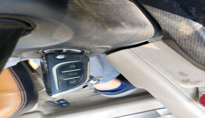 2013 Maruti Swift Dzire VDI, Diesel, Manual, 1,22,399 km, interior