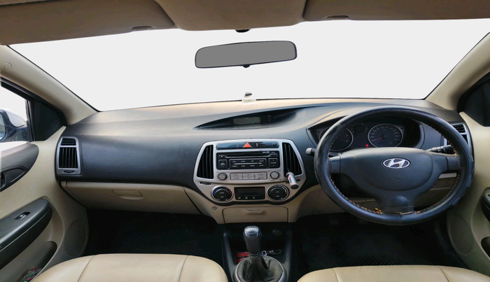 2014 Hyundai i20 MAGNA 1.4 CRDI, Diesel, Manual, 1,09,978 km, interior