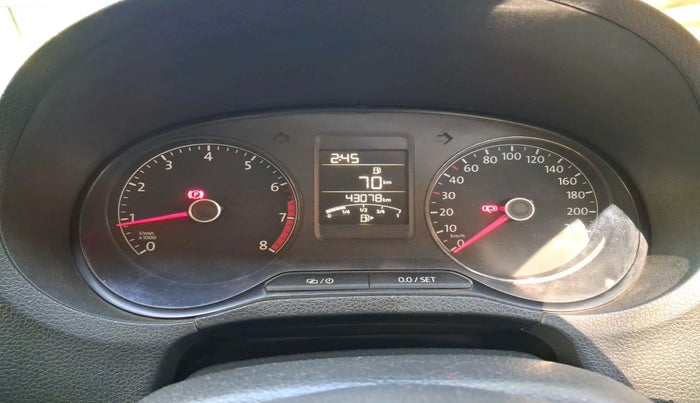 2017 Volkswagen Polo COMFORTLINE 1.2L, Petrol, Manual, 43,070 km, interior