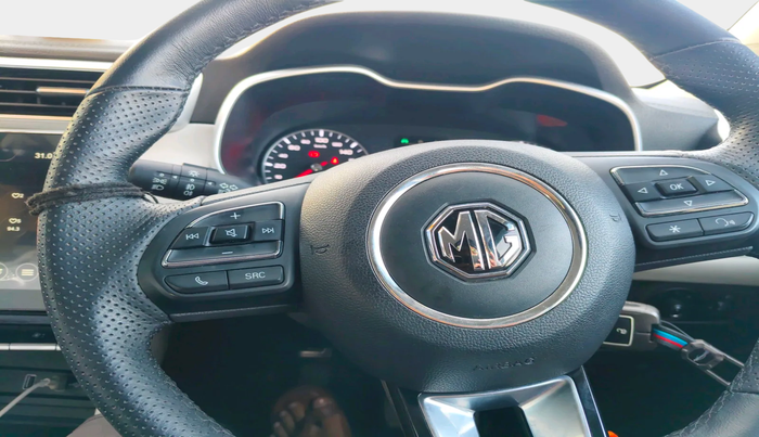 2022 MG ASTOR SUPER EX 1.5 MT, Petrol, Manual, 38,072 km, interior