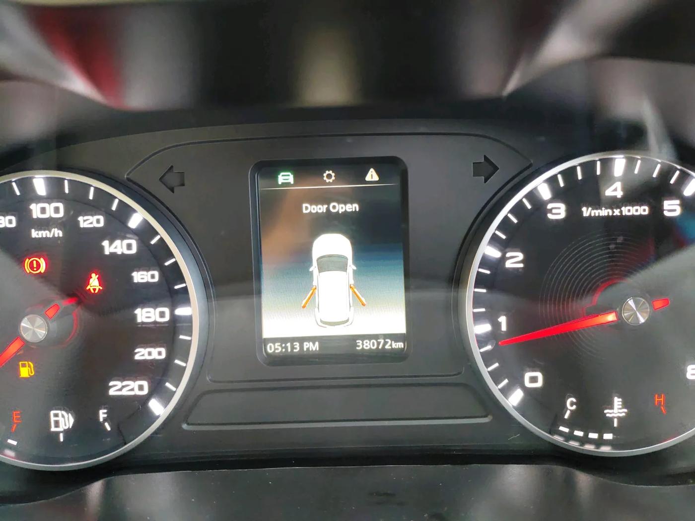 2022 MG ASTOR SUPER EX 1.5 MT, Petrol, Manual, 38,072 km, interior