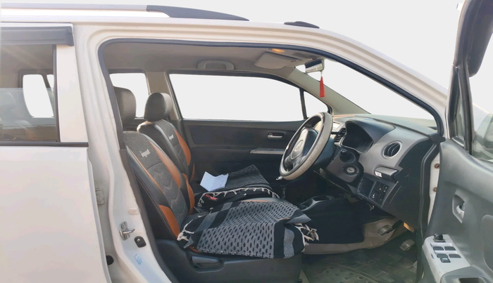 2011 Maruti Wagon R 1.0 VXI, Petrol, Manual, 90,866 km, interior