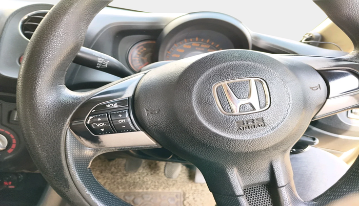 2013 Honda Amaze 1.2L I-VTEC S, Petrol, Manual, 1,17,946 km, interior