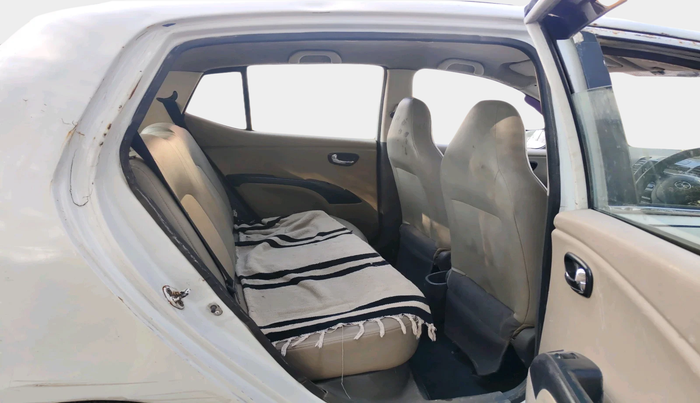 2011 Hyundai i10 MAGNA 1.1, Petrol, Manual, 1,17,880 km, interior