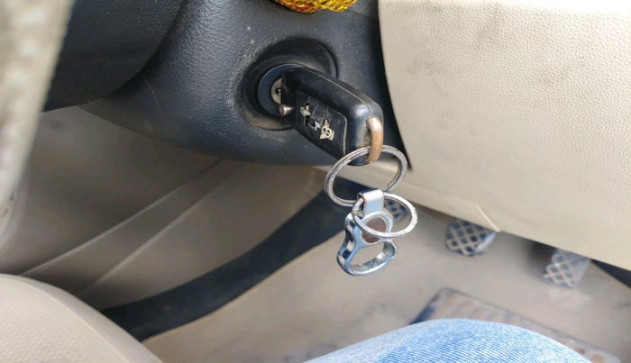 2012 Skoda Rapid AMBITION 1.6 TDI CR MT, Diesel, Manual, 68,455 km, interior