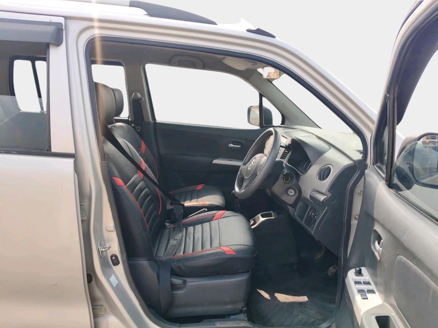 2012 Maruti Wagon R 1.0 VXI, CNG, Manual, 1,25,703 km, interior