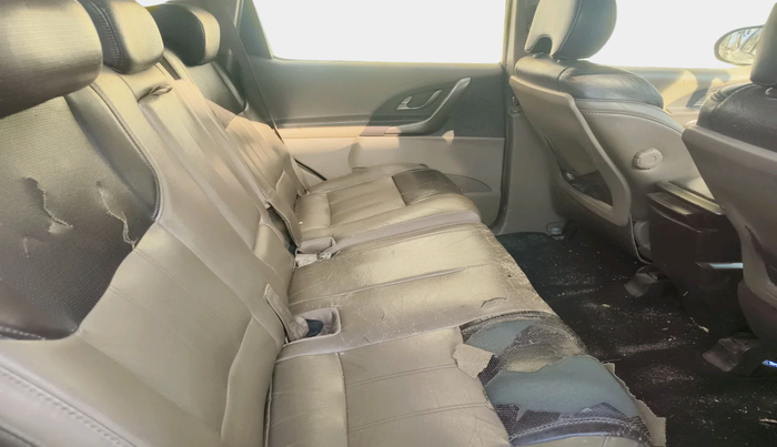 2012 Mahindra XUV500 W8, Diesel, Manual, 1,81,360 km, interior