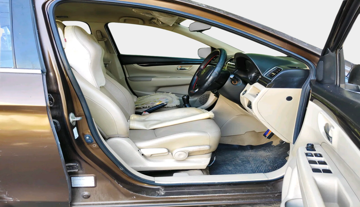 2015 Maruti Ciaz ZDI+, Diesel, Manual, 98,565 km, interior