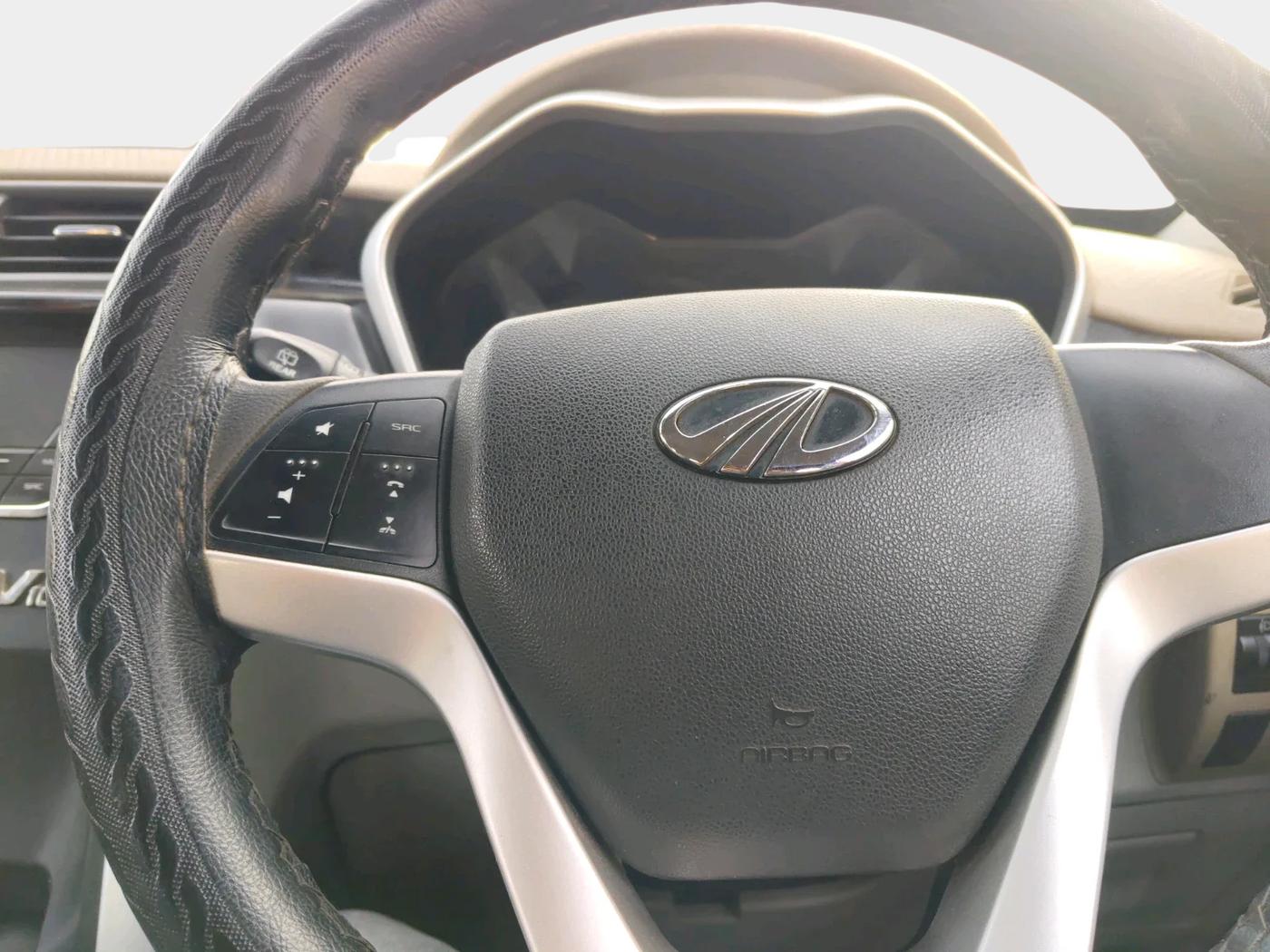 2016 Mahindra Kuv100 K8 5 STR, Petrol, Manual, 76,842 km, interior