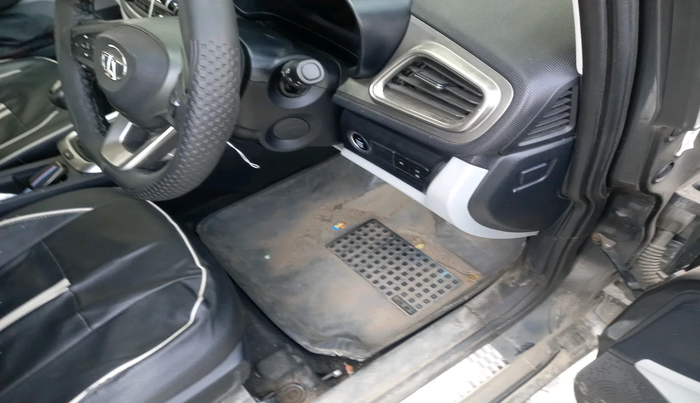 2020 Tata ALTROZ XZ PETROL, Petrol, Manual, 52,169 km, interior